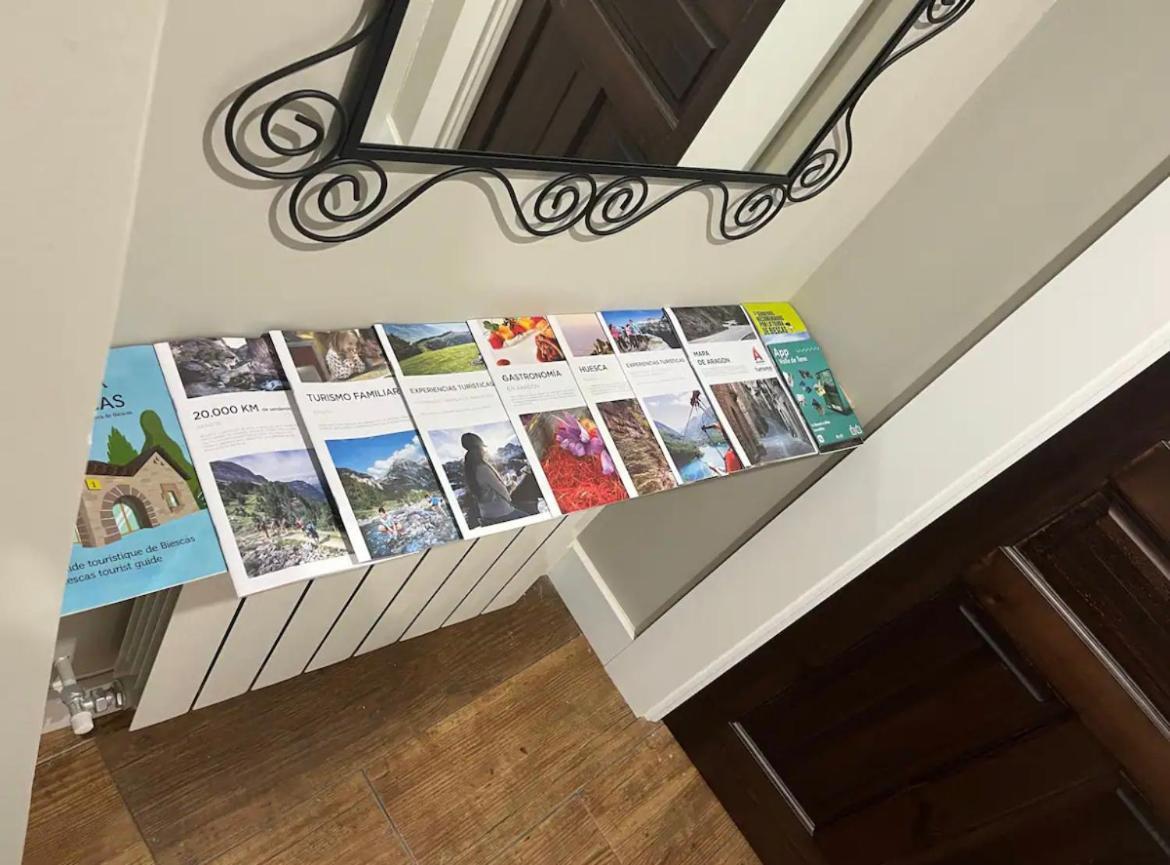Biescas Suites Bagian luar foto